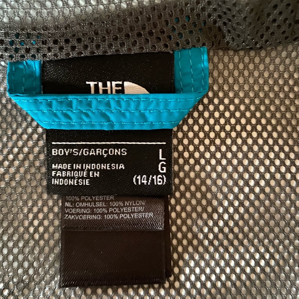 EUC The North Face windbreaker - Picture 5 of 7